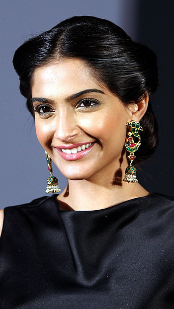 Sonam Kapoor, Sonam Kapoor Actress HD phone wallpaper