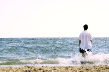 Sea, Shore, Bank, Miscellanea, Miscellaneous, Foam, Guy, Harmony, Reflections HD wallpaper