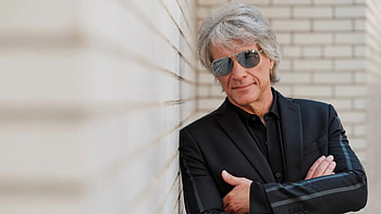 Jon Bon Jovi, Musical talent, Enduring success, Timeless charm HD wallpaper