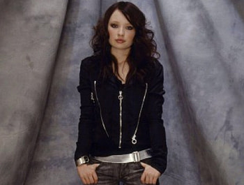 emily browning gorgeous brunette, sexy, teen, hot, cute, girl HD wallpaper