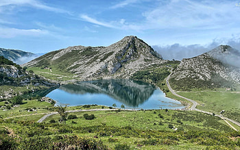 Mountain Lake in Spain, landscape, mountains, Spain, lake HD wallpaper