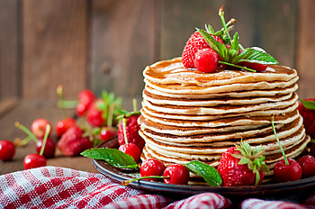 Pancake Paradise: Berry-Top Breakfast, food, pancake HD wallpaper