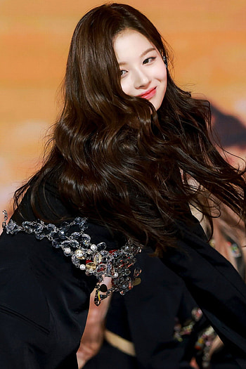 Pin on, Sullyoon , K-pop HD phone wallpaper