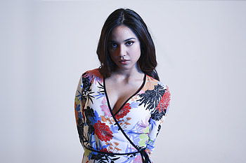 Summer Bishil, dark hair, beautiful, model HD wallpaper