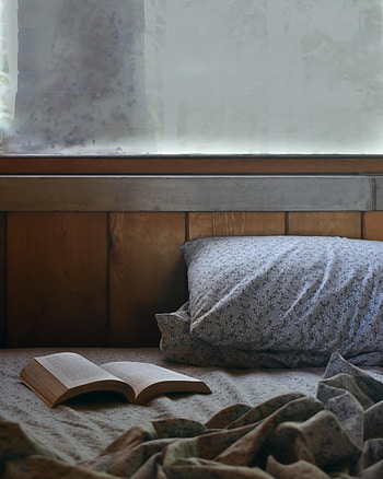 Miscellanea, Miscellaneous, Room, Book, Pillow, Bed HD phone wallpaper