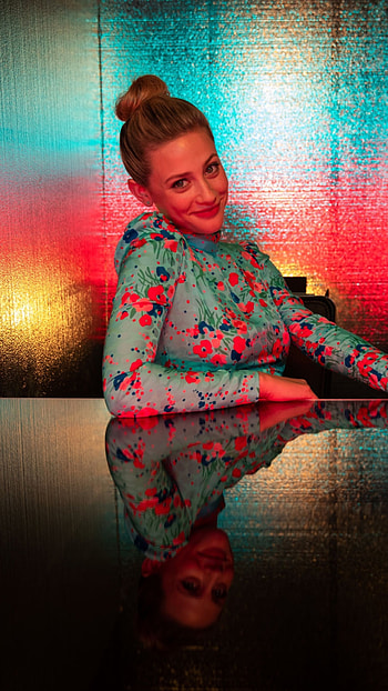 Lili Reinhart, Comic-Con portrait, Sony Xperia devices HD phone wallpaper