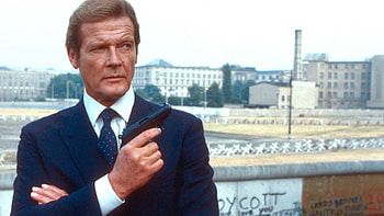 Iconic James Bond actor, Roger Moore dead, Geektyrant HD wallpaper