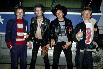 Sex Pistols music, Sid Vicious' legacy, Tragic end, Bassist's impact HD wallpaper