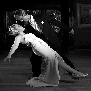 ROMANCE, white, black, happyness, life, light, love, couple, romantic HD wallpaper