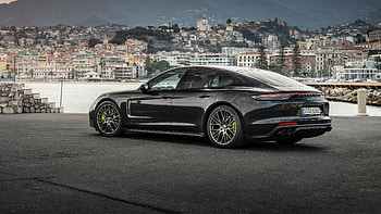 Porsche Panamera 4 E Hybrid Platinum Edition 3 Cars HD wallpaper