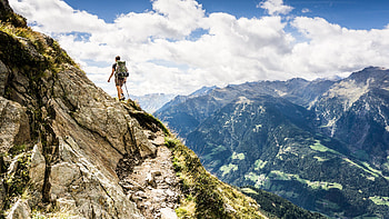 Calories burned, Hiking activity, Physical exercise, Outdoor adventure HD wallpaper
