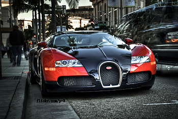 Bugatti Veyron @ Rodeo Drive, dream machine, california, r, rodeo drive, bugatti veyron HD wallpaper