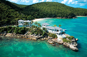 Beach Front Mansion, island, blue, sand, tropical, beach, islands, ocean, sea, luxury, cove, exotic, hotel, paradise, caribbean, aqua, villa, front, rocks, rock, view, mansion HD wallpaper