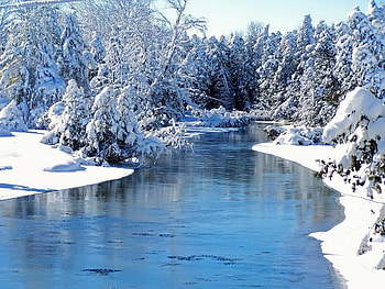 River Flowing, winter, river, sky, snow HD wallpaper