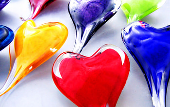 Hearts, blue, white, valentine, day, rainbow, green, yellow, red, glass, heart HD wallpaper