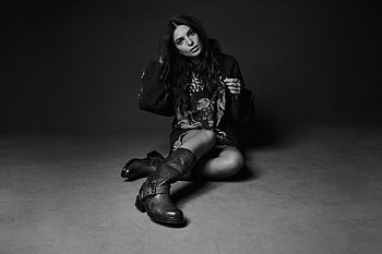 Emily Ratajkowski Monochrome , emily-ratajkowski, celebrities, girls, monochrome, black-and-white HD wallpaper