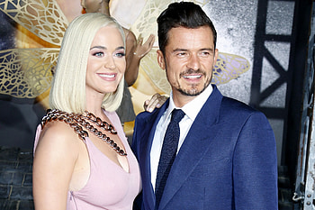 Katy Perry, Orlando Bloom's gross habit, Revealing tidbit, Quirky behavior HD wallpaper