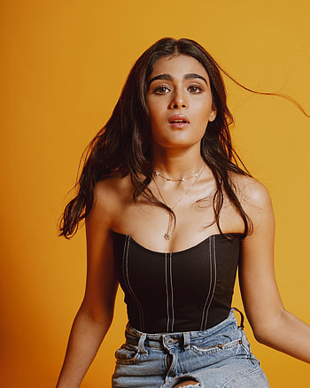 Shalini pandey, organ, lip HD phone wallpaper