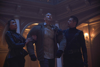 Netflix series review, Umbrella Academy analysis, Mopey mediocrity, Slant Magazine verdict HD wallpaper