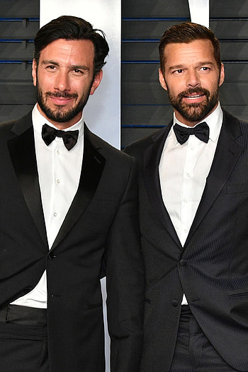 Ricky Martin, Advocate for open relationships, Supportive message, Unconventional love HD phone wallpaper