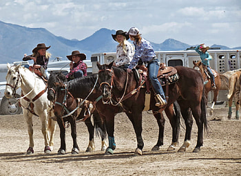 Rodeo Ready. ., style, cowgirl, rodeo, fun, brunettes, horses, outdoors, ranch, blondes, girls, women, boots, western, hats, female HD wallpaper