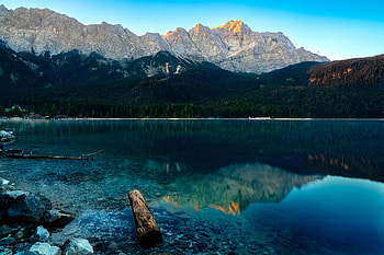 Serene Lake Reflection: Nature’s Masterpiece, reflection, nature, lake HD wallpaper