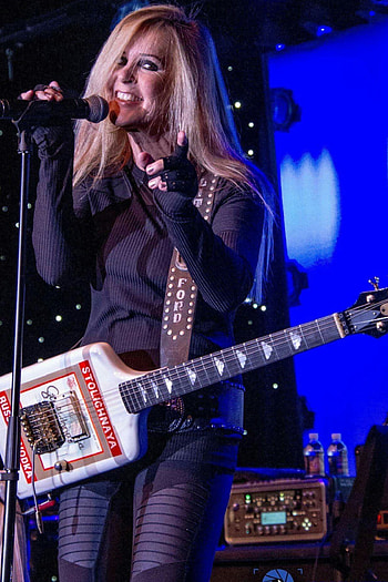 Lita Ford, Music expert, Lita Ford ideas, Rock and roll queen HD phone wallpaper