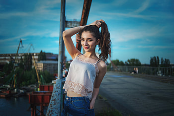 Pony Tail Girl Smiling , girls, model HD wallpaper