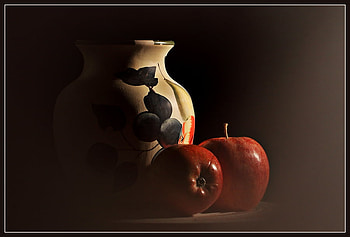 still life, elegant, art , one vase and two apples HD wallpaper