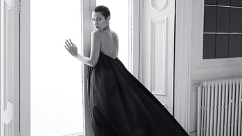 Bella Hadid Harpers Bazaar 2018 hoot, bella-hadid, celebrities, girls, model, monochrome, black-and-white HD wallpaper