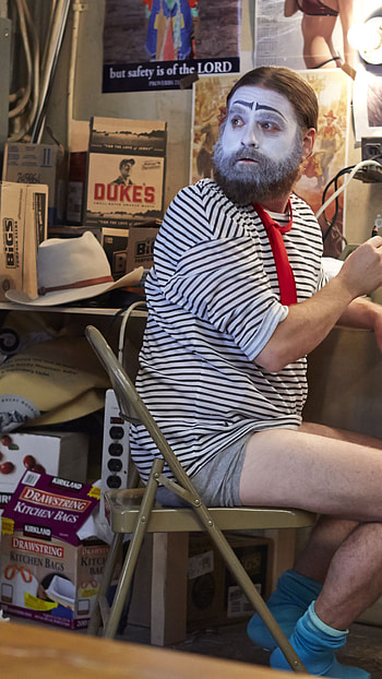 Zach Galifianakis, Baskets, Best TV series HD phone wallpaper