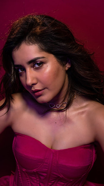 Raashi Khanna, multilingual actress, beautiful HD phone wallpaper