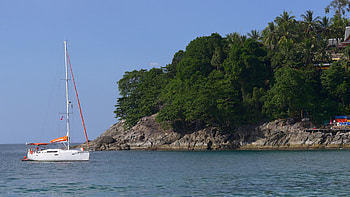 Sail boat travels, Thailand summer, Phuket island, Panoramic beach view HD wallpaper