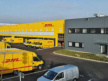 Delayed package delivery, Frustrated customers, Legal action, Complaint against DHL HD wallpaper