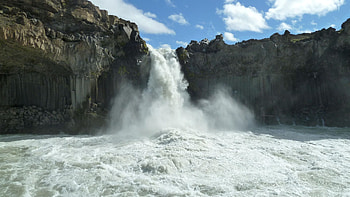 Aldeyjarfoss, Iceland, river, clouds, sky, rocks, cascade, cliff HD wallpaper