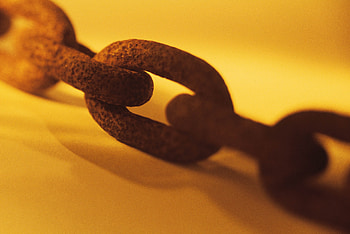 Chains, Miscellanea, Miscellaneous, Metal, Rust, Yellow Background, Corrosion HD wallpaper