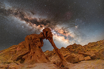 Milky Way over Elephant Rock, milky way, nature, rocks, canyon HD wallpaper