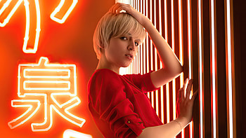 Blonde Girl Hands In Short Hair , blonde, girls, model, behance HD wallpaper