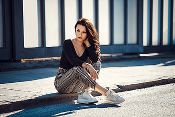 Black Dress Girl Sitting Road Side, girls, model HD wallpaper