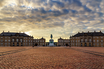 Amalienborg Palace, Copenhagen, Royal Residence, Danish History HD wallpaper