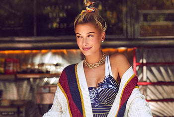 Hailey Baldwin, smile, Harper Bazaar, 2018 HD wallpaper