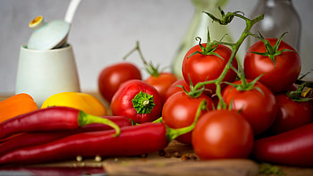 Tomatoes and pepper, Vegetables HD wallpaper