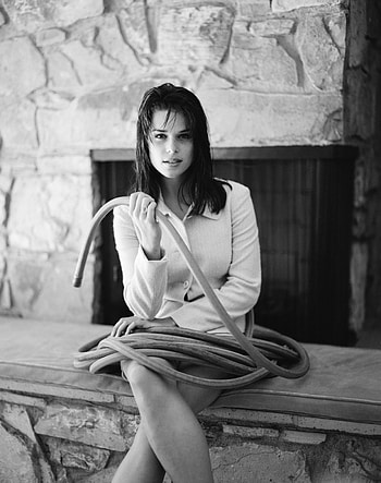 Dan Chavkin hoot, Neve Campbell portrait, Captivating , Fanpop HD phone wallpaper