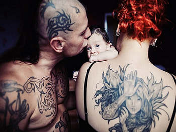 Parenthood, tattoo, kiss, people, child HD wallpaper