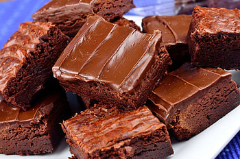 Chocolate Fudge Brownies, foods, fun, entertainment, yummy, brownies HD wallpaper