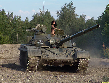Female tank commander, , 2011, 26, 10, tank, female HD wallpaper