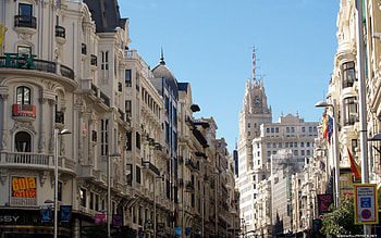 Madrid Street, signs, buldings, street, clock, church HD wallpaper