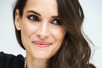 Winona Ryder, Movie roles, Iconic actress, Celebrity HD wallpaper