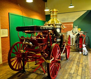 Old Fashioned Fire Engine, fire truck, fire engine, Old Fashioned Fire truck HD wallpaper