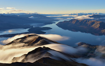 Gorgeous Lake Wanaka, New Zealand, hlls, foggy, landscape, sky, rocks HD wallpaper